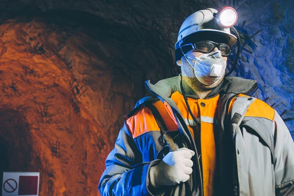 بهترین لباس کار معدن ، راهنمای لباس کار